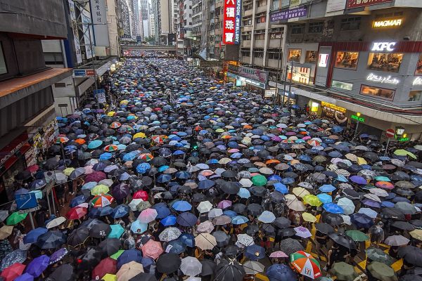 L'une des grandes marches contre la loi d'extradition à Hong Kong, le 18 août 2019. (Source : Wikimedia Common)