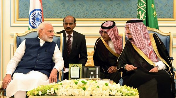 Le Premier ministre indien Narendra Modi et le roi saoudien Salmane ben Abdelaziz Al Saoud, à Riyad. Photo Credit: India Prime Minister office(Source : Eurasiareview)
