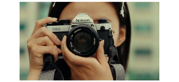 Dans Summer’s Camera, l’actrice Kim Si-Ah joue le rôle de Yeorum. (Crédits : Divine Sung).