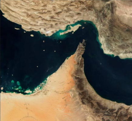 Détroit d’Ormuz. Image satellite. Source : Wikimedias Commons.