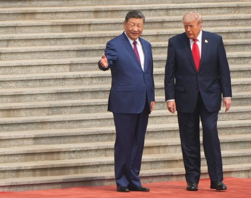 Le président Xi Jinping accueille son hôte américain Donald Trump à Pékin le 13 mai 2026.